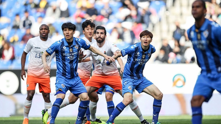 soi kèo Ulsan Hyundai FC vs Gwangju Football Club