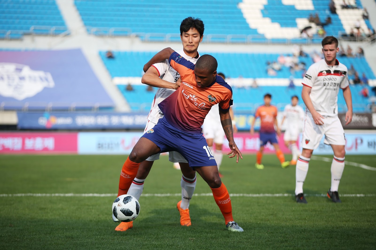 Soi kèo Gangwon FC vs Jeju United FC