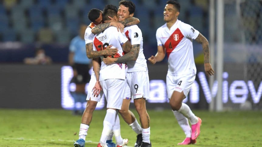 Soi kèo Peru vs Paraguay